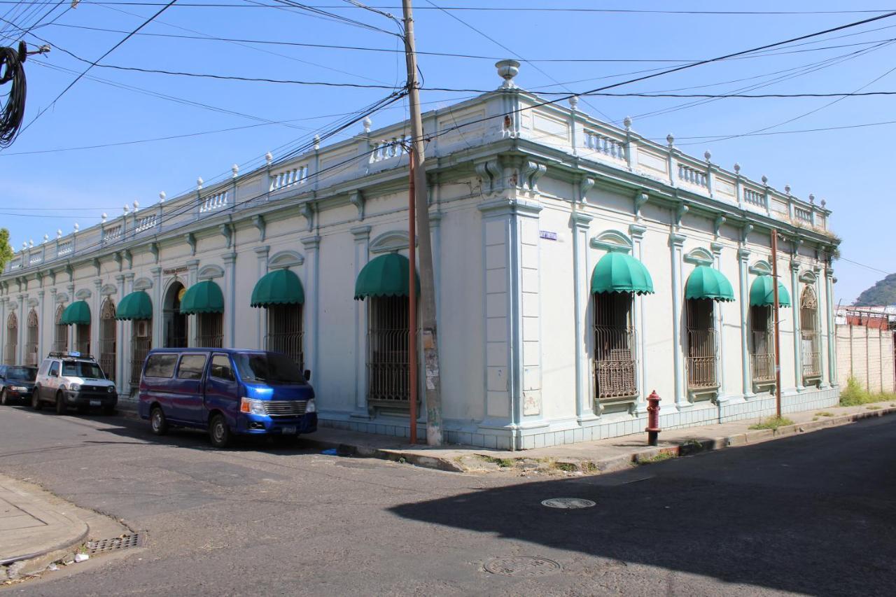Hostal Plaza Antigua Santa Ana Exterior foto